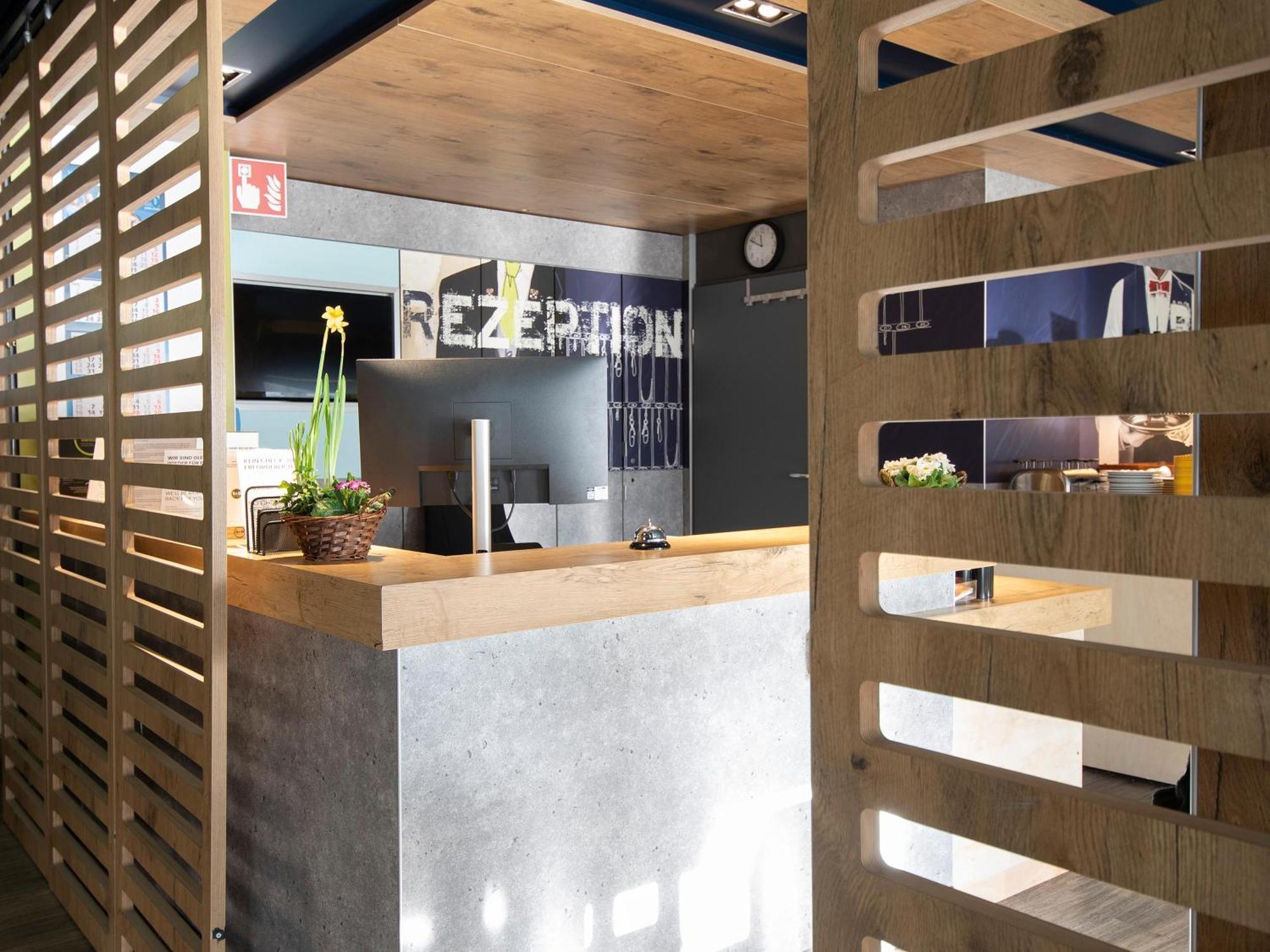 B&B Hotel Rostock-Broderstorf 외부 사진