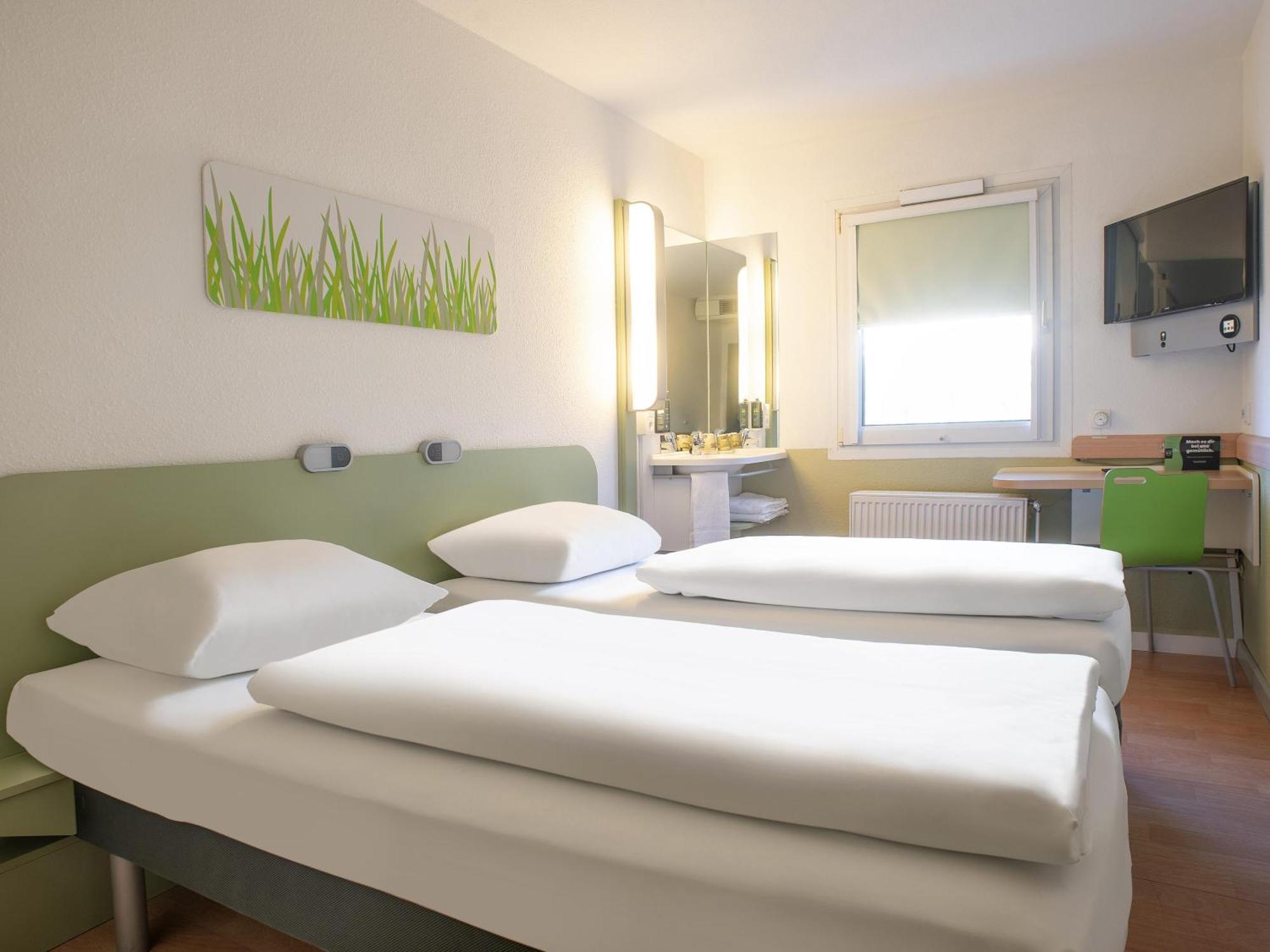 B&B Hotel Rostock-Broderstorf 외부 사진