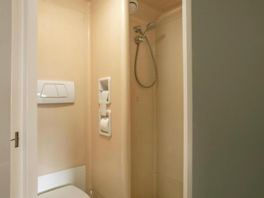 B&B Hotel Rostock-Broderstorf 외부 사진